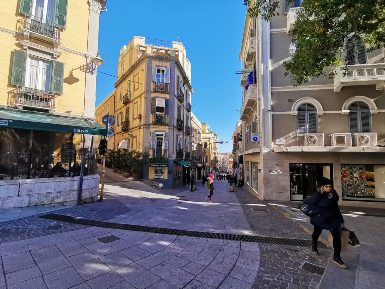 Suitesgaribaldi Cagliari Exterior photo